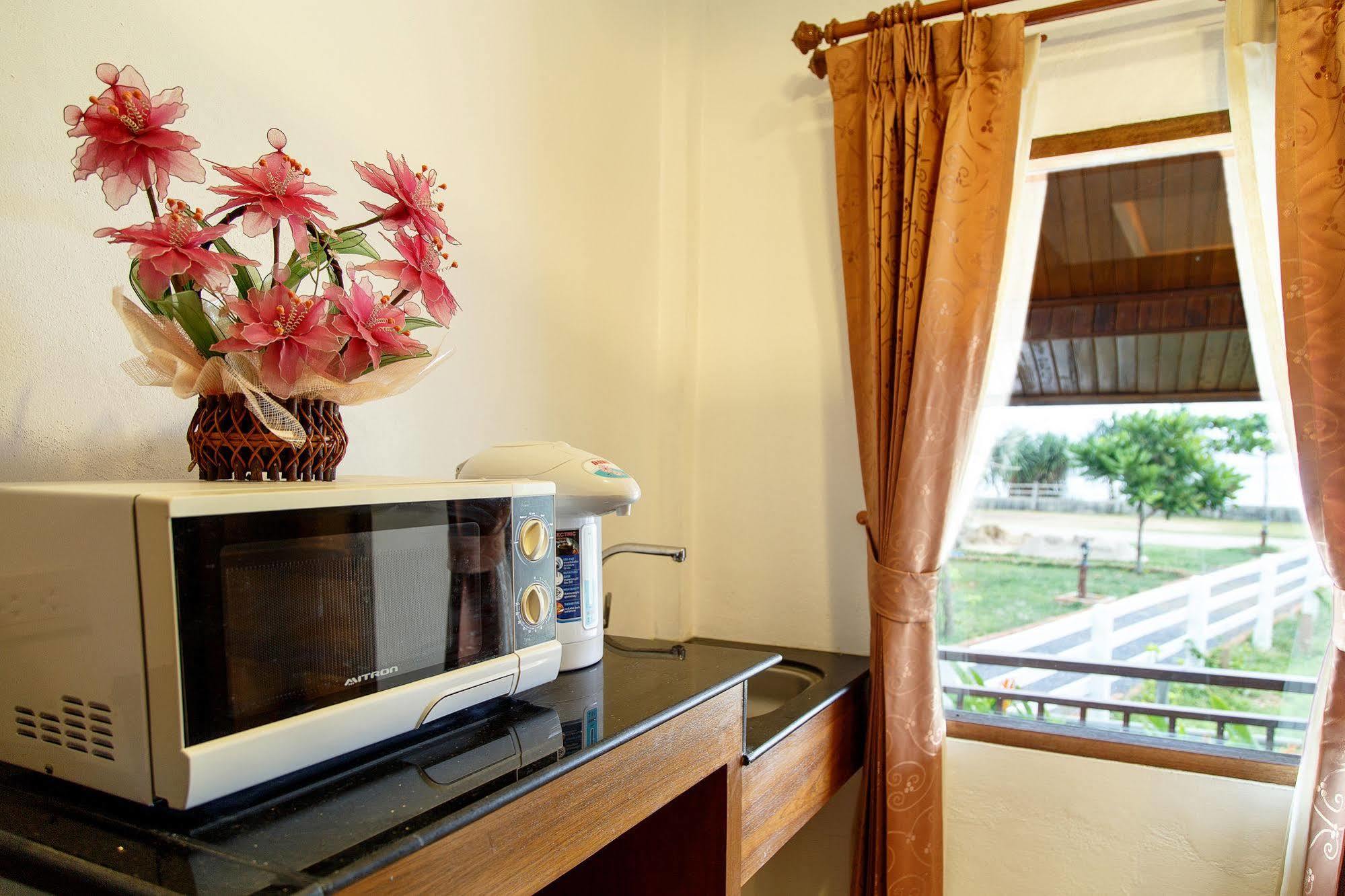 Baan Rabieng Resort Koh Lanta Bagian luar foto