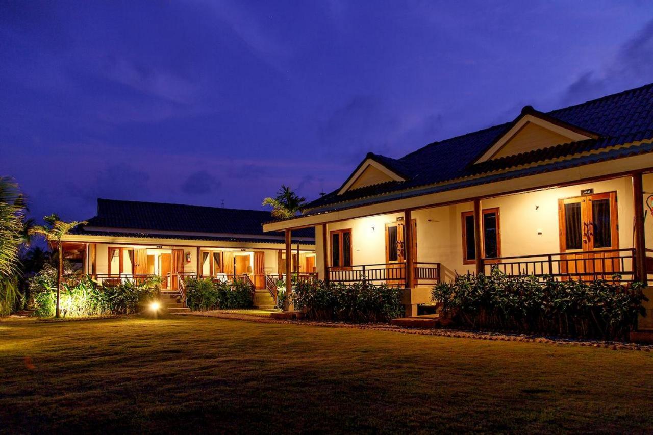 Baan Rabieng Resort Koh Lanta Bagian luar foto